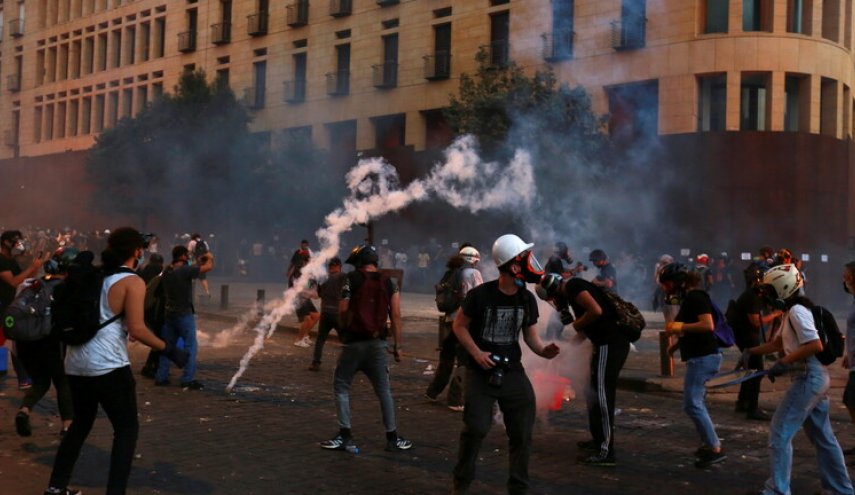 نقل 13 جريحا إلى المستشفيات وإسعاف 71 ميدانيا خلال احتجاجات بيروت