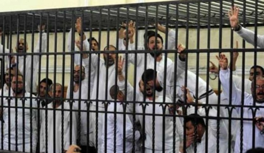 مصر.. أكثر من 15 ألف متهم أمام دوائر الإرهاب خلال 6 أشهر