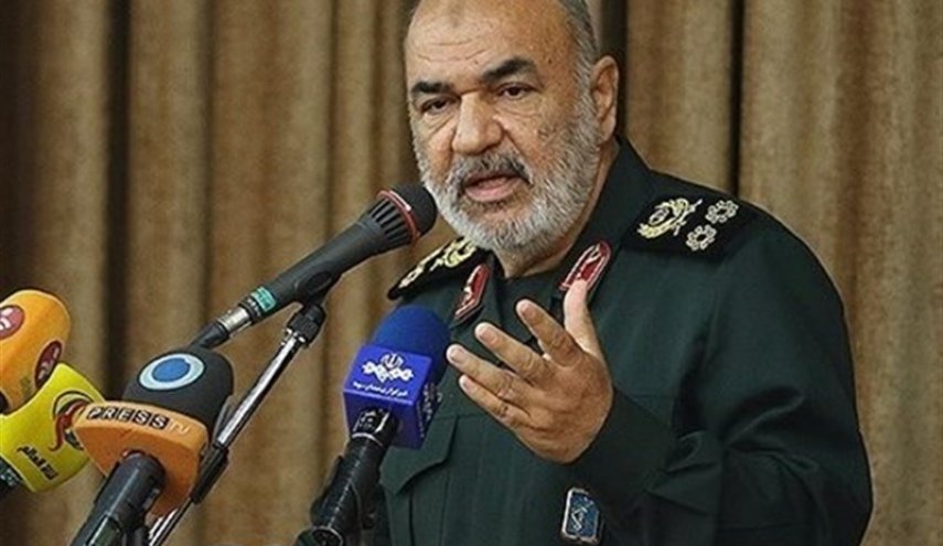 سرلشکر سلامی: ظرفیت فروپاشی رژیم صهیونیستی مهیا است/ با اشتباه صهیونیست‌ها جنگ آینده جنگ ممات آنها است
