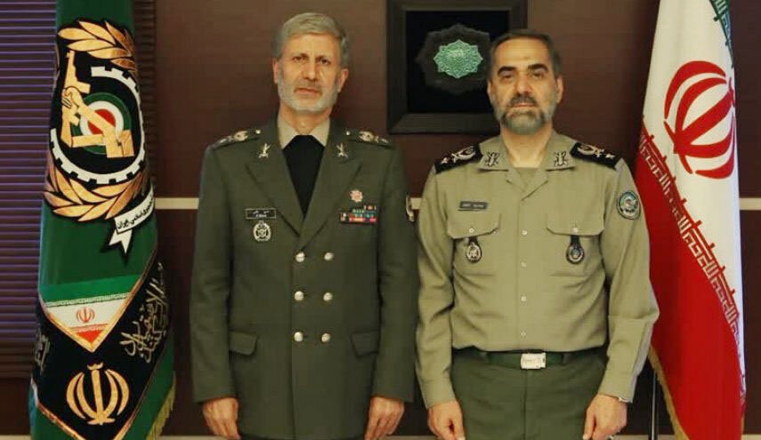 وزیر دفاع با گزینه پیشنهادی رییس جمهوری در این وزارتخانه دیدار کرد
