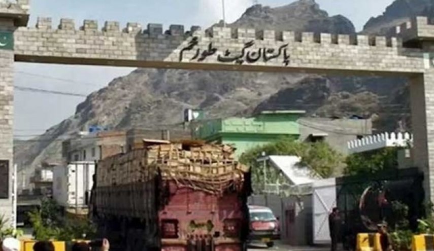 گذرگاه مرزی تورخم به دست طالبان افتاد؛ مرز بسته شد