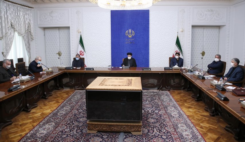 به تعویق افتادن آموزش حضوری در مدارس تا تمهید زیرساخت‌های بهداشتی لازم/ بکارگیری تمام توان کشور برای تسریع در تامین و واردات واکسن