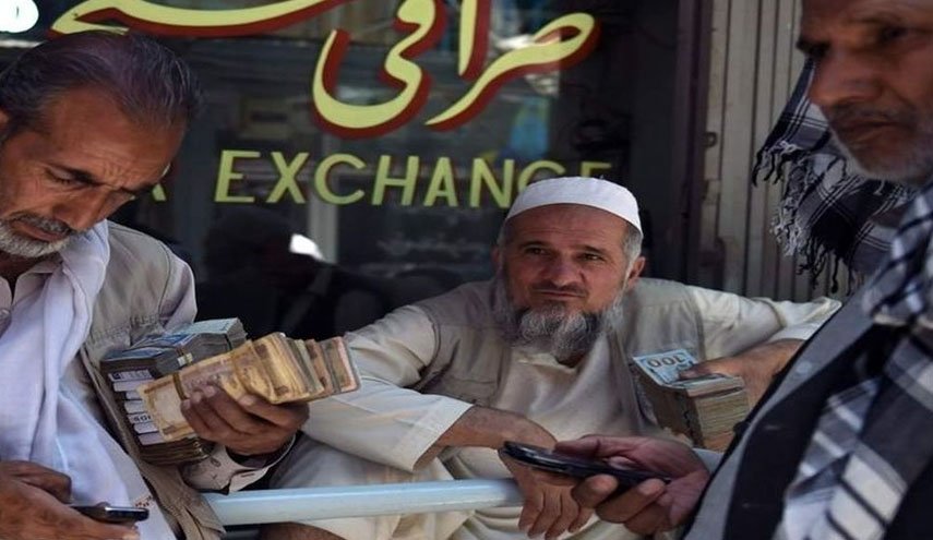 بحران «هرات» در بازار دلار/ نوسان‌گیران با جوسازی پیرامون عامل هرات قیمت دلار را بالا بردند