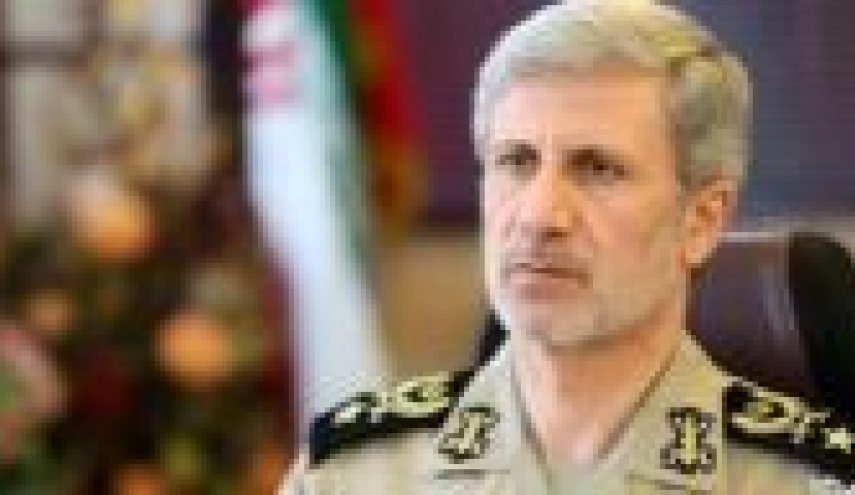 وزیردفاع: بیش از ۹۰ درصد نیازهای دفاعی کشور در داخل تامین می شود