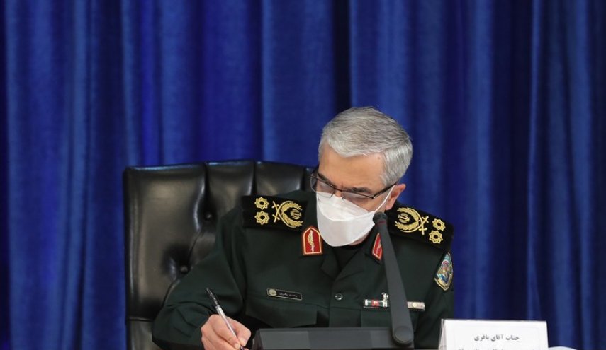 سرلشکر باقری: مداوای بیش از یک میلیون بیمار کرونایی در مراکز درمانی نیرو‌های مسلح