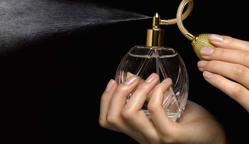 حيل لجعل رائحة العطر تدوم لفترة أطول