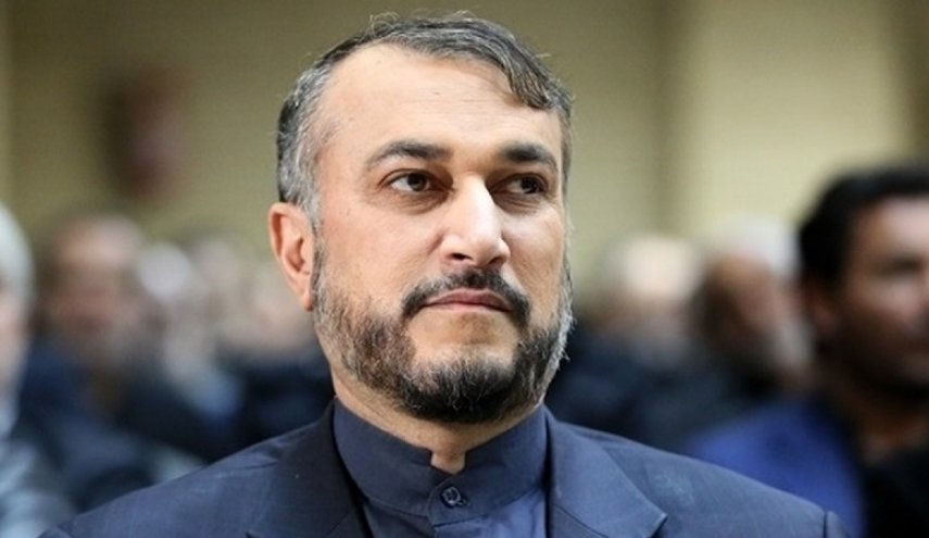 وزير الخارجية الإيراني يعود إلى طهران