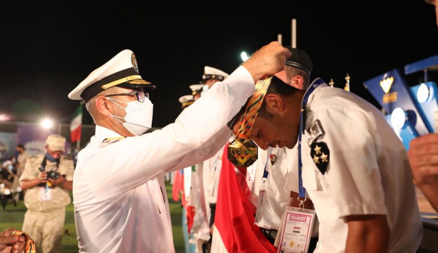 إيران وروسيا تتقاسمان البطولة في مسابقات الغوص للجيش