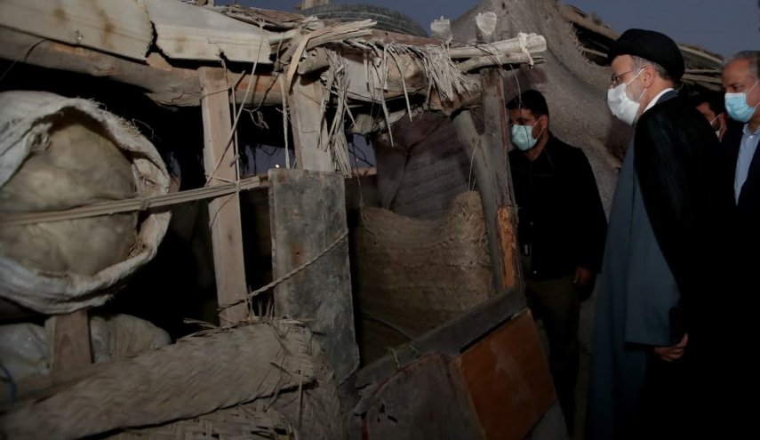 حضور و گفتگوی رئیسی با کپرنشینان چابهار