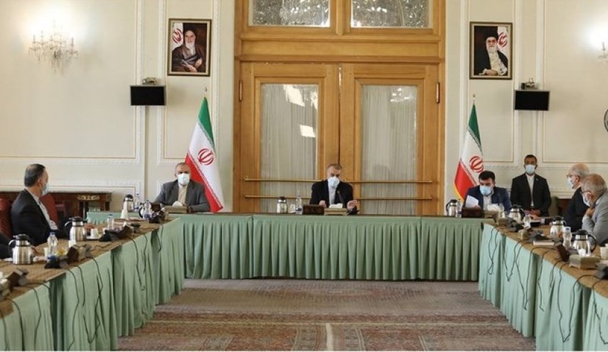 سفرای ایران در خارج از کشور مامور تامین و ارسال واکسن‌های مورد تایید وزارت بهداشت شدند