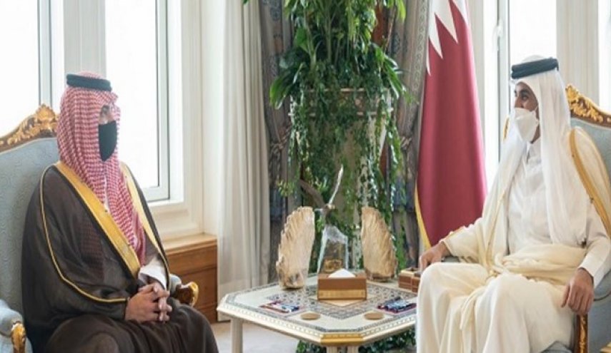 وزیر کشور عربستان سعودی با امیر قطر دیدار کرد