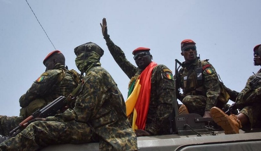 زعيم الانقلابيين في غينيا يتعهّد بتشكيل حكومة وحدة وطنية
