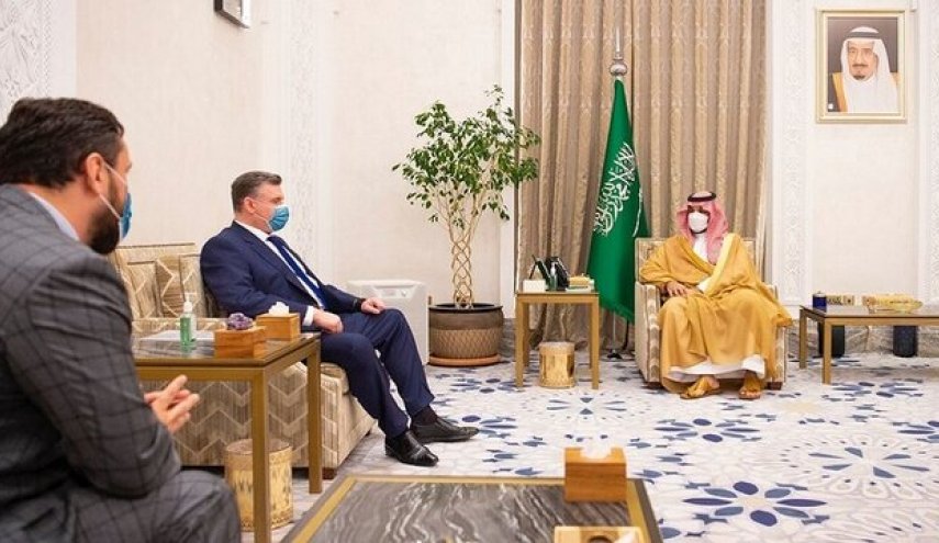 دیدار بن سلمان با رئیس کمیته بین‌الملل دومای روسیه در نیوم
