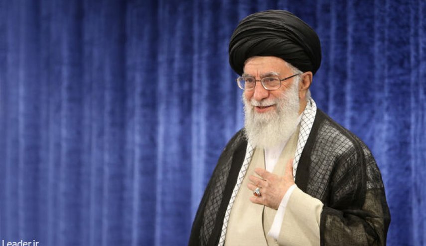 بازگشت مقتدرانه و عزت‌آفرین از این مأموریت خطیر را تبریک می‌گویم/ مأموریت دریانوردی پهنه اطلس برای اولین بار در تاریخ دریانوردی کشور انجام شد