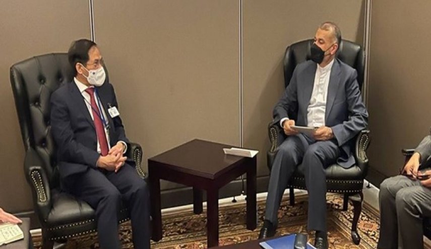 إيران تعلن استعدادها لتصدير اللقاحات الإيرانية الصنع الى فيتنام