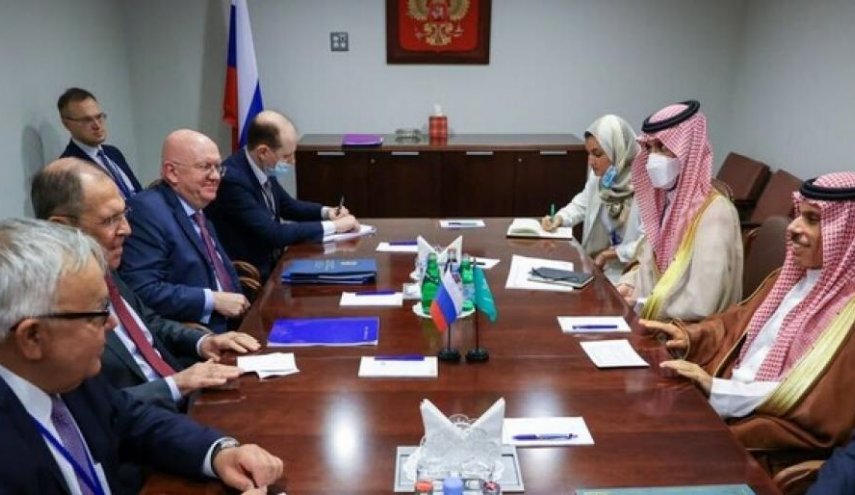لافروف وبن فرحان يبحثان العلاقات المشتركة وتنسيق المواقف