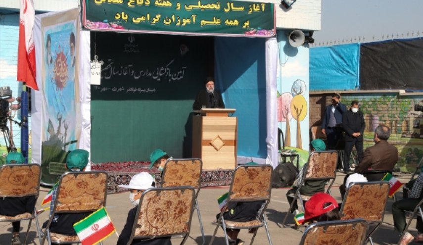 هزینه کردن در آموزش و پرورش بزرگترین سرمایه گذاری است/ همه دستگاه ها باید در خدمت آموزش و پرورش باشند و کمک کنند