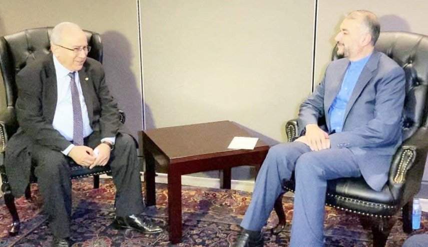ايران والجزائر تؤكدان على أهمية وعمق العلاقات الثنائية
