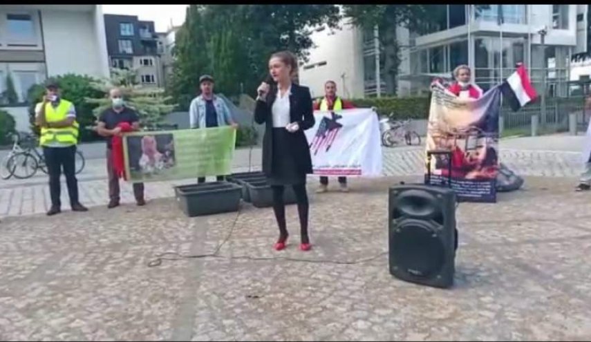 3 حاويات سلاح تصدّر أسبوعياً من ميناء هامبورغ الألماني لقتل اليمنيين