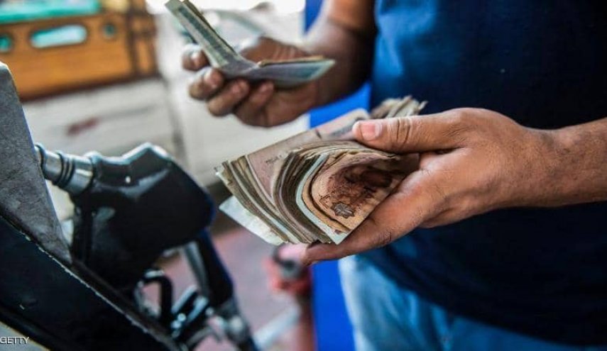 الحكومة المصرية ترفع سعر الوقود 
