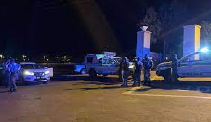 احتجاز وزراء في جنوب أفريقيا 'رهائن' خلال اجتماع