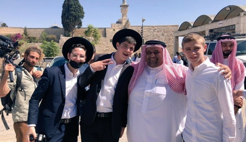 الحلوى البحرينية تعجب أفيخاي أدرعي وتغضب النشطاء‎‎