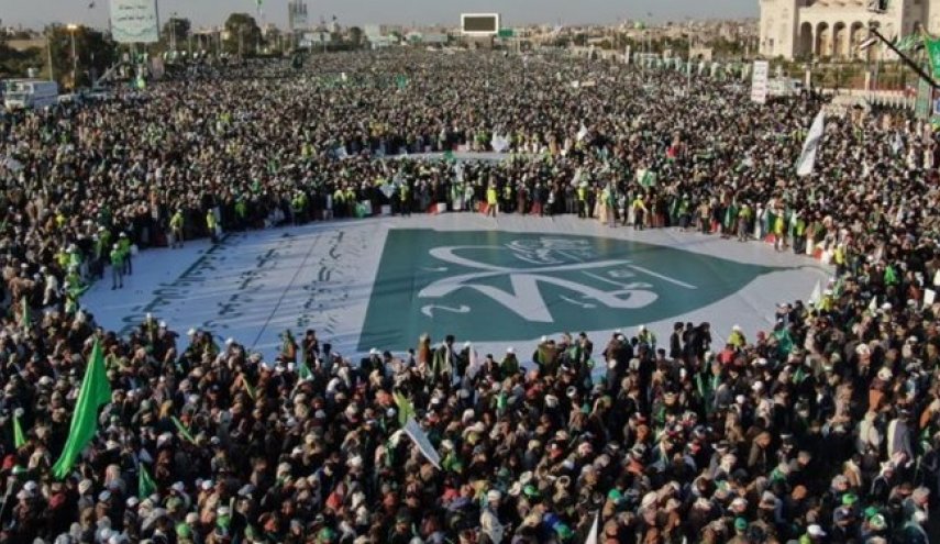 یمنی ها برای جشن میلیونی میلاد پیامبر اکرم (ص) آماده شدند
