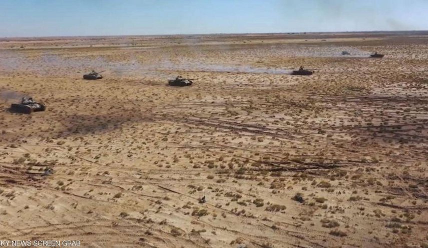 ليبيا.. قوات خليفة حفتر تجري مناورات عسكرية باسم 