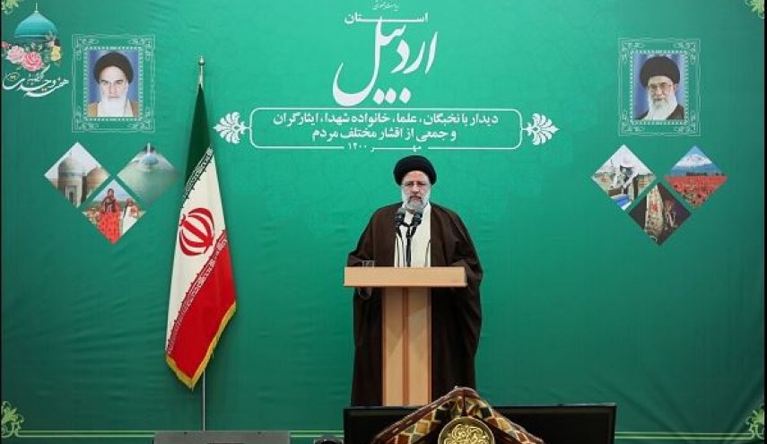 رییس جمهور: آینده بسیار روشن است و یقین دارم گشایش‌های خوبی در کشور ایجاد می‌شود/ توجه به مسائل اقتصادی و معیشتی، دولت را از مسائل فرهنگی بازنخواهد داشت