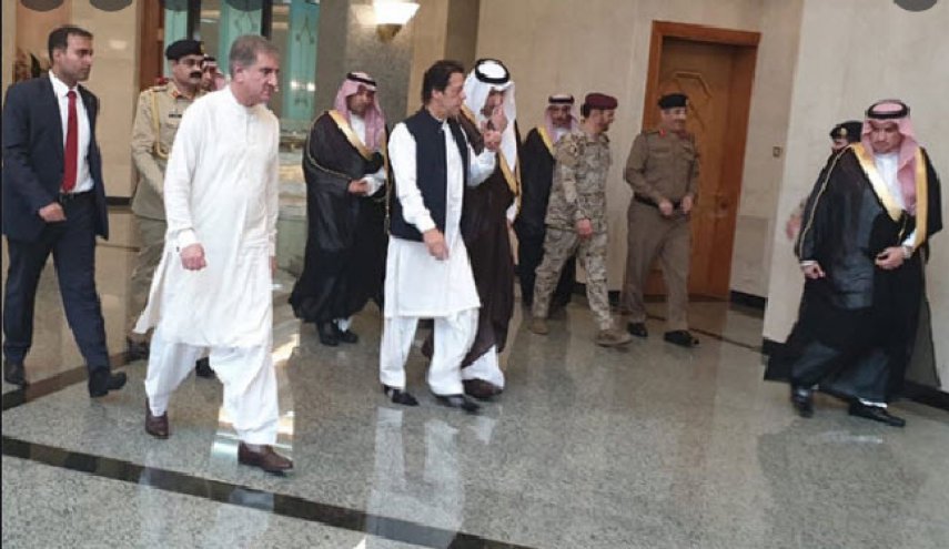 نخست‌وزیر پاکستان وارد مدینه منوره شد 
