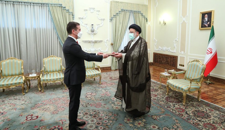 سفیر جدید جمهوری آذربایجان در ایران استوارنامه خود را تقدیم رئیس جمهور کرد