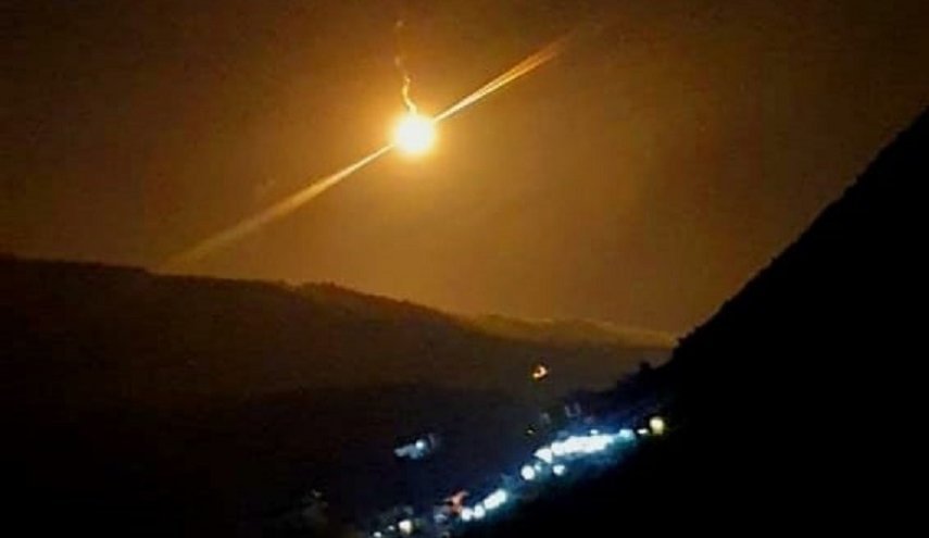 شلیک منورهای اسرائیلی بر فراز جنوب لبنان