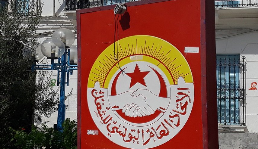 الاتحاد التونسي للشغل يطالب سعيد بتسريع إنهاء الحالة الاستثنائية