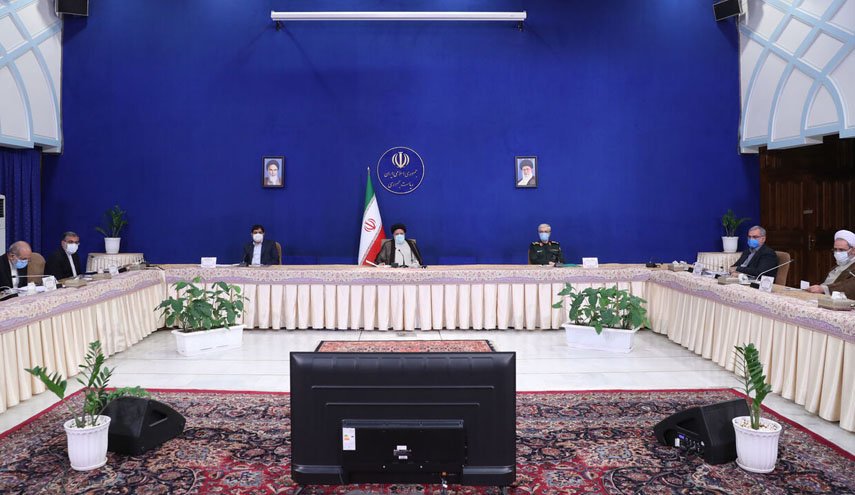 رییسی: مدارس و دانشگاه‌ها از اول آذر بازگشایی شوند