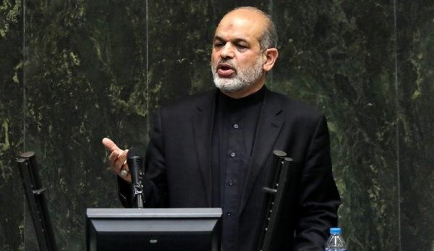 وزیر کشور: ایستادگی نیروی دریایی سپاه مقابل آمریکا مردم را خشنود کرد