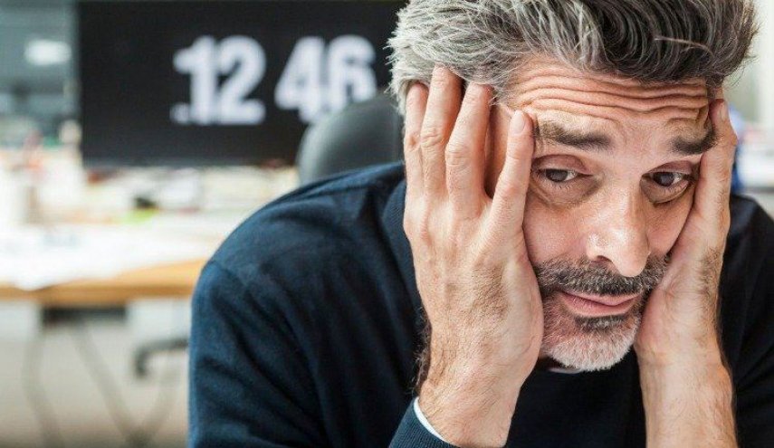 ما العلاقة بين الشعر الأبيض والتوتر؟