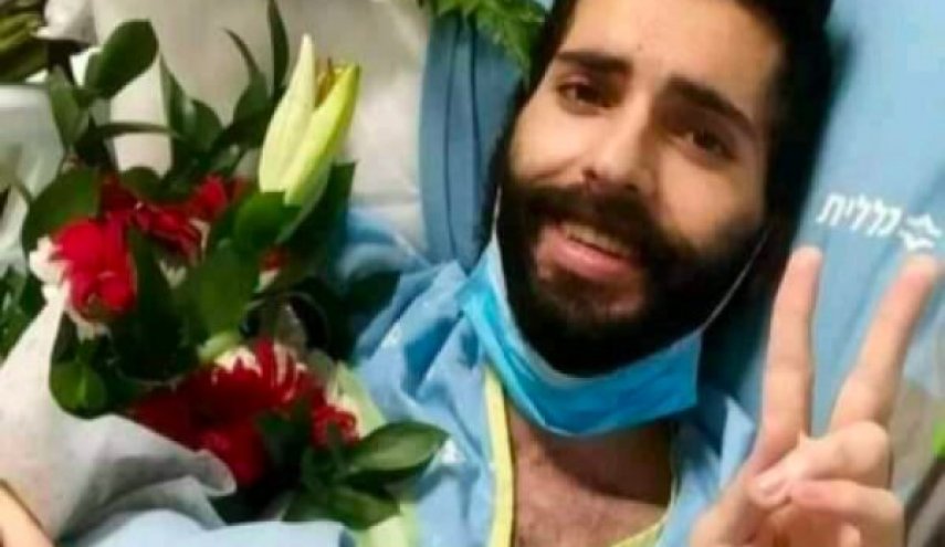 «مقداد القواسمی» پس از ۱۱۳ روز اعتصاب غذا خواسته خود را به کرسی نشاند/ گفتگو العالم با مادر این اسیر فلسطینی 
