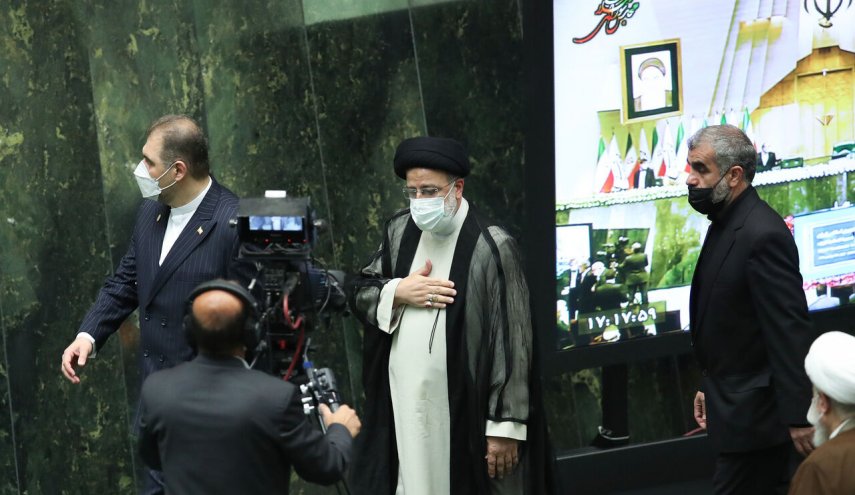 رییس جمهوری برای دفاع از وزیر پیشنهادی وارد مجلس شد