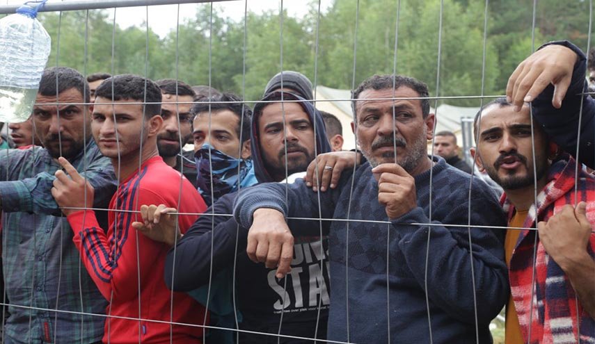 بغداد تعلن توثيق سفر 430 عراقياً عالقاً على حدود بيلاروسيا