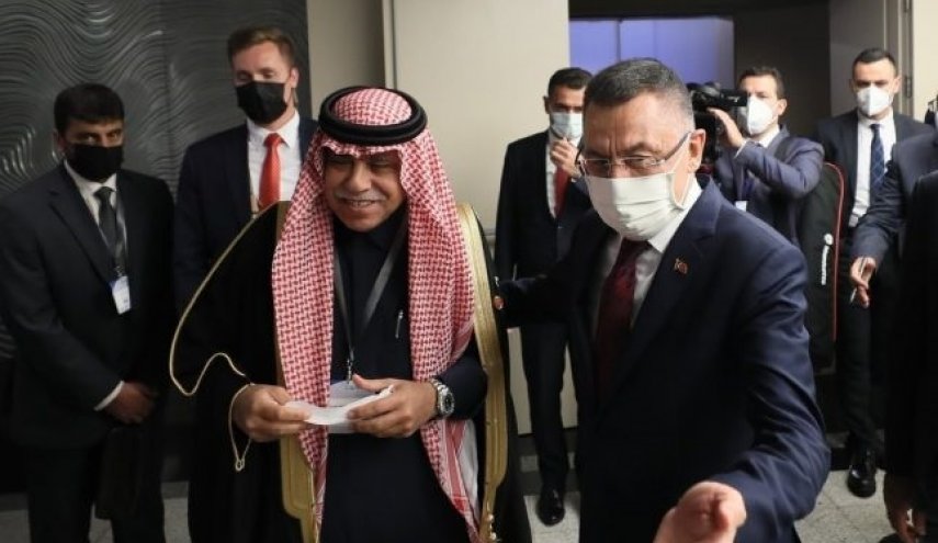 تركيا والسعودية تبحثان العلاقات التجارية