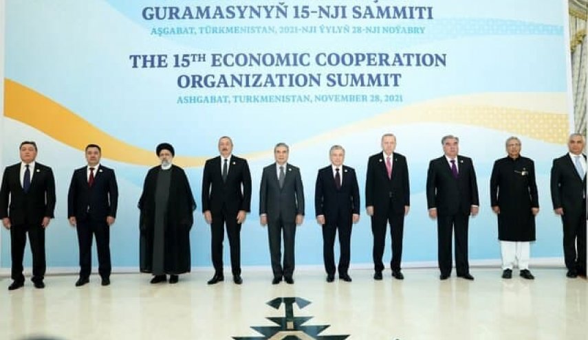 آغاز اجلاس سران سازمان همکاری‌های اقتصادی (اکو)