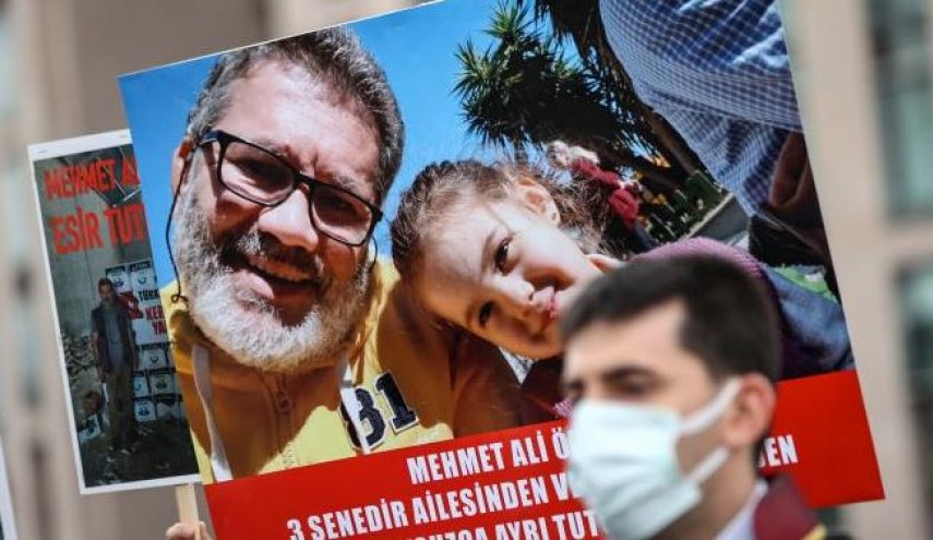 آزادی اوزتورک بازرگان ترک پس از 3 سال زندان در امارات/ نشانه ای از بهبود روابط امارات و ترکیه 