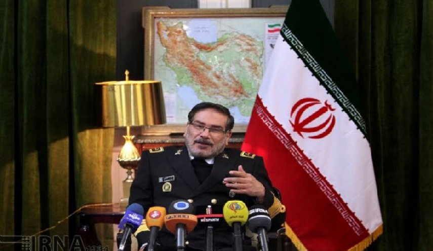 شمخانی: رفع تنش و شراکت راهبردی با همسایگان از اولویت‌های ایران است