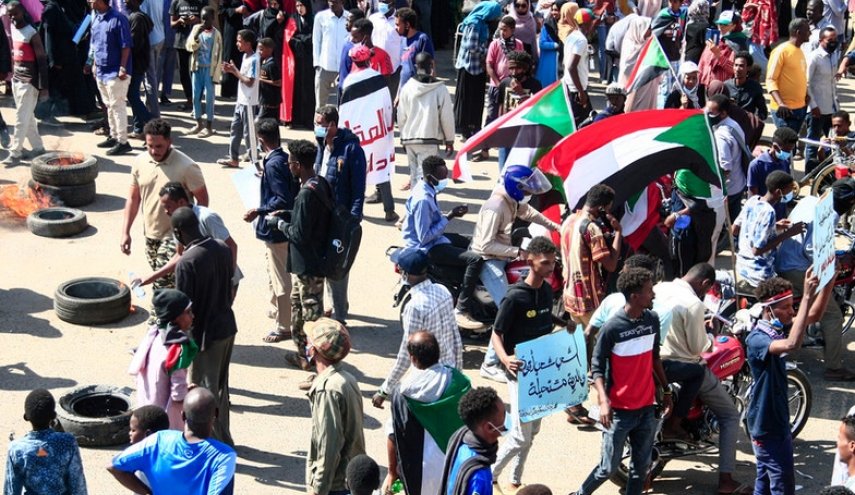 دعوة للتحقيق في جريمة اغتصاب متظاهرات سودانيات من قبل الامن