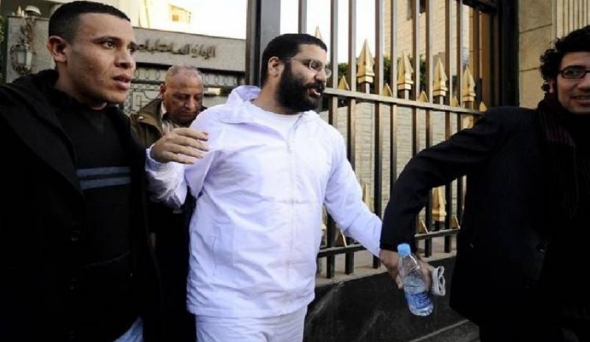 حبس الناشط المصري علاء عبد الفتاح 5 سنوات