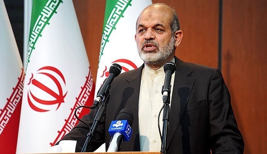 وزیر کشور: اُمیکرون گسترش یابد محدودیت‌ها را افزایش می‌دهیم