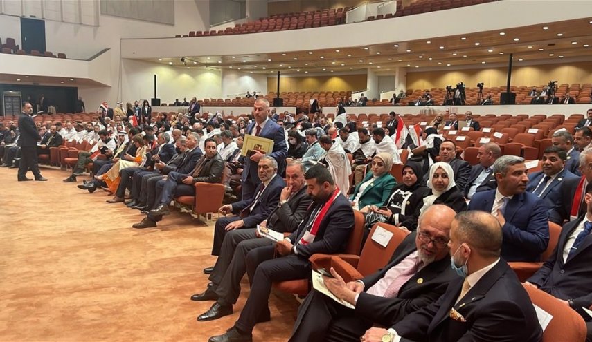 بدء مراسم الجلسة الافتتاحية للبرلمان العراقي الجديد
