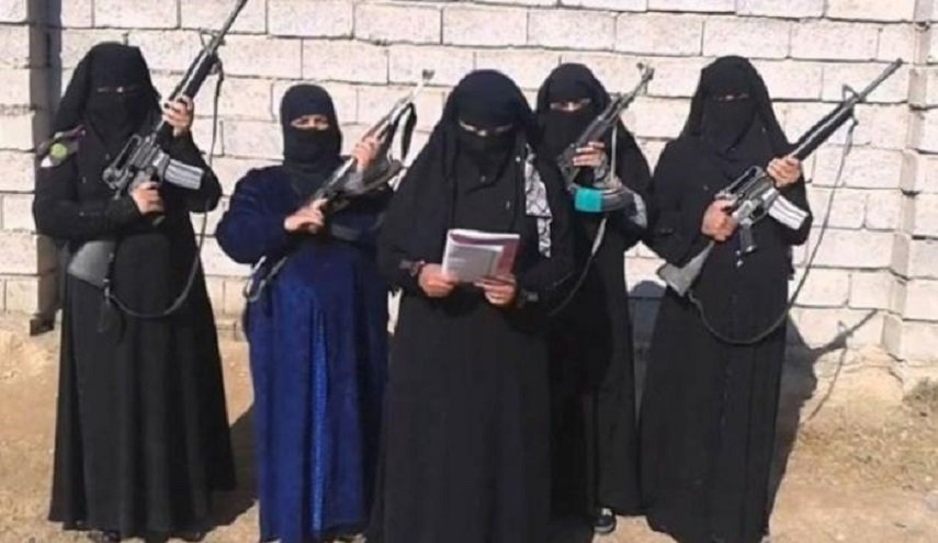 حكم السجن لخلية 'داعشية' نسائية في تونس
