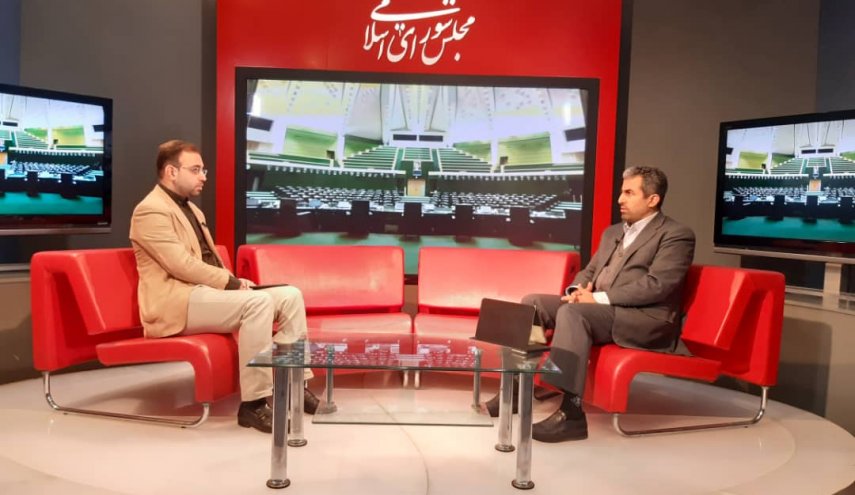 نگاه دولت، توانمندسازی کشور برای دستیابی به قدرت خنثی سازی تحریم هاست/ در بدبینانه ترین حالت بودجه را بررسی می کنیم/  بودجه را به مذاکرات گره نمی زنیم/ در اجرای حذف ارز ترجیحی با دولت اختلاف نظر داریم
