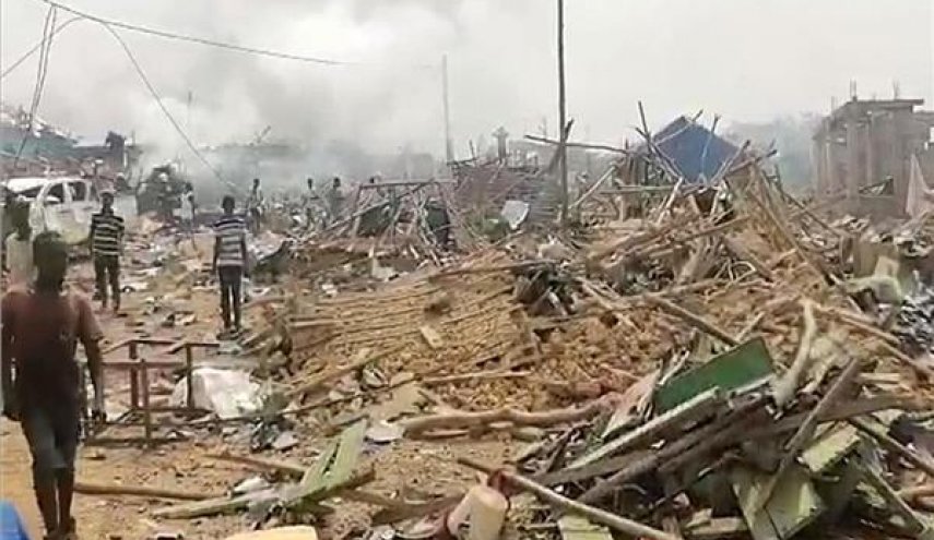مقتل 17 في انفجار يسوي قرية بالأرض في غانا